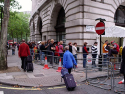 Aussies forming an orderly queue? You can tell that this lot have lived in London for awhile! The queue to vote outside the embassy last Saturday. Note the white tent that hides the extra security.